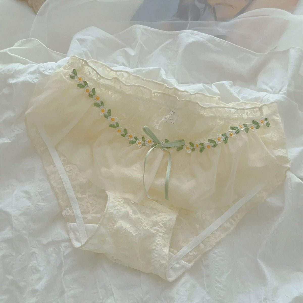 Kawaii Lolia Daisy Ruffle Panty Set