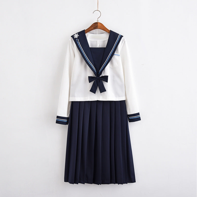 Weicher Schwester-JK-Uniform-Anzug im Marineblau-Wind-Matrosen-College-Stil mit Schneeflockenstickerei