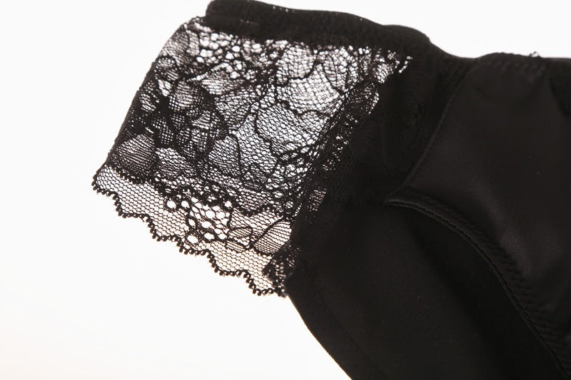 Set aus Satin-Bralette und Höschen