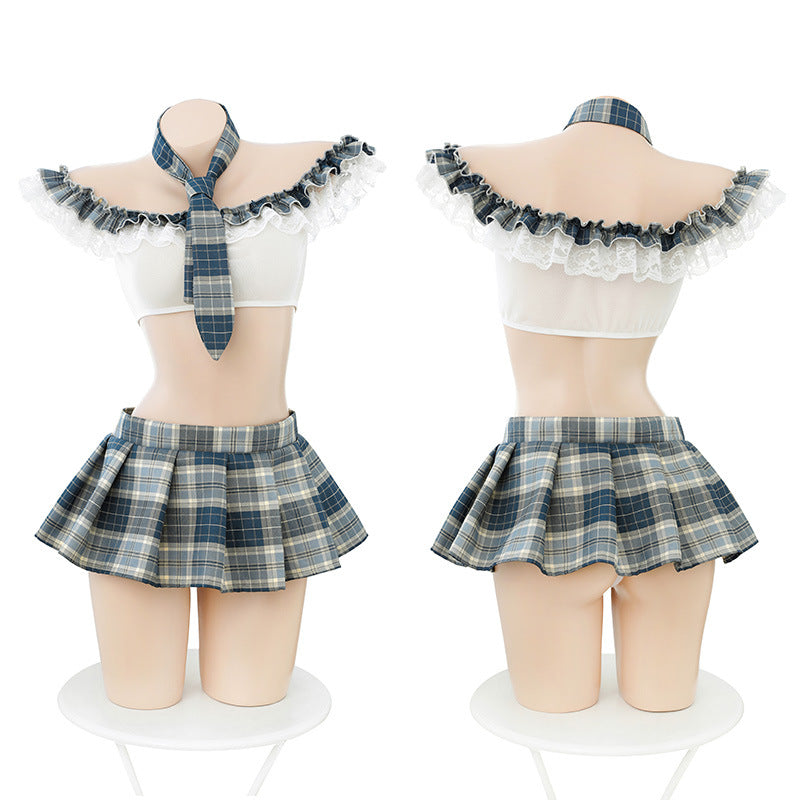 Japanische Schulmädchenuniform mit Rüschen