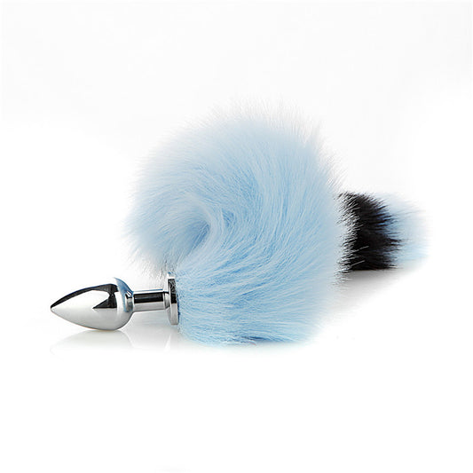 Wilder echter pelziger Cosplay-Fuchs mit langem Hintern