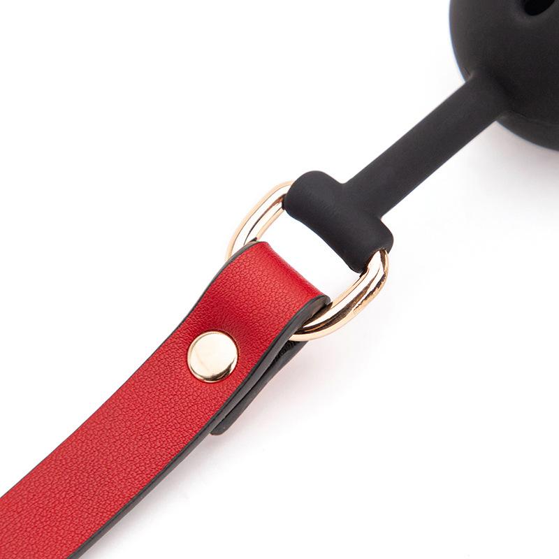 The way She Moans Collar