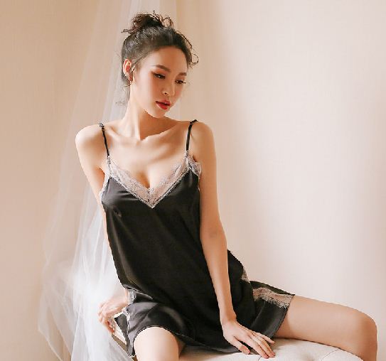 背中が開いた深いVの誘惑ストラップナイトドレスレースサテンセクシーな背中が開いた下着