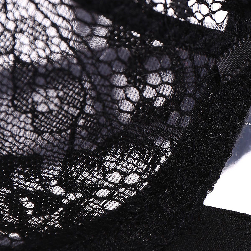 Set aus durchsichtigem BH und Höschen aus durchsichtiger Spitze mit Blumenmuster 