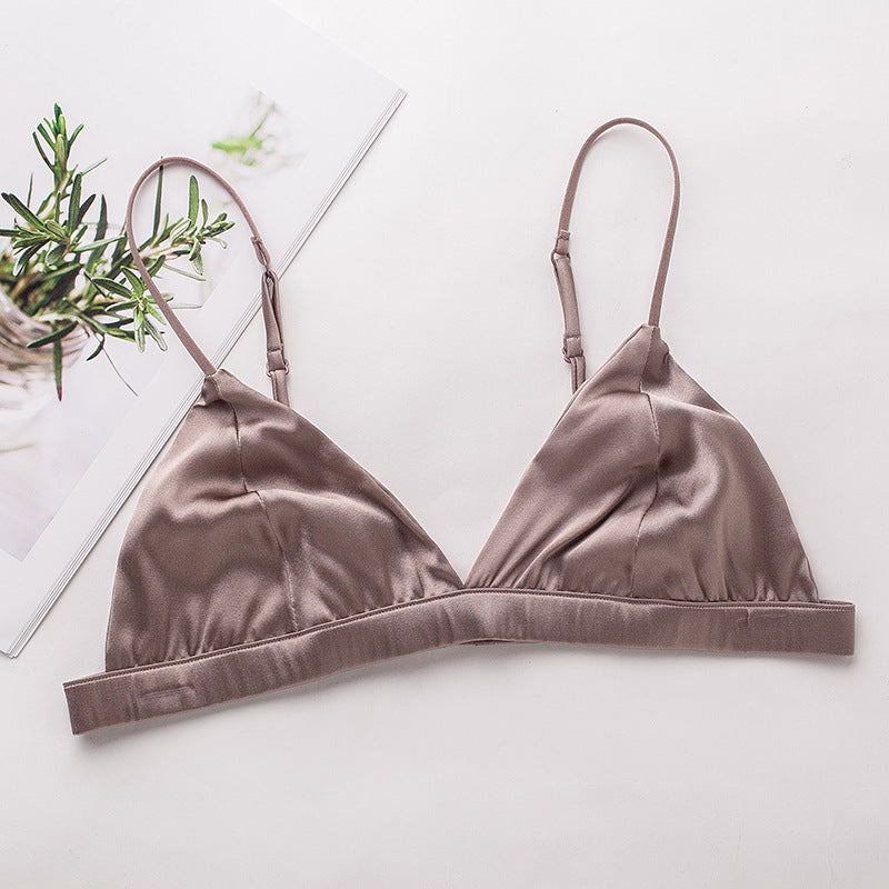 Süßes, bequemes, weiches Bralette aus Seide von Sweetie 