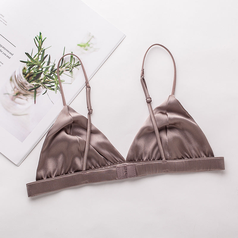 Süßes, bequemes, weiches Bralette aus Seide von Sweetie 