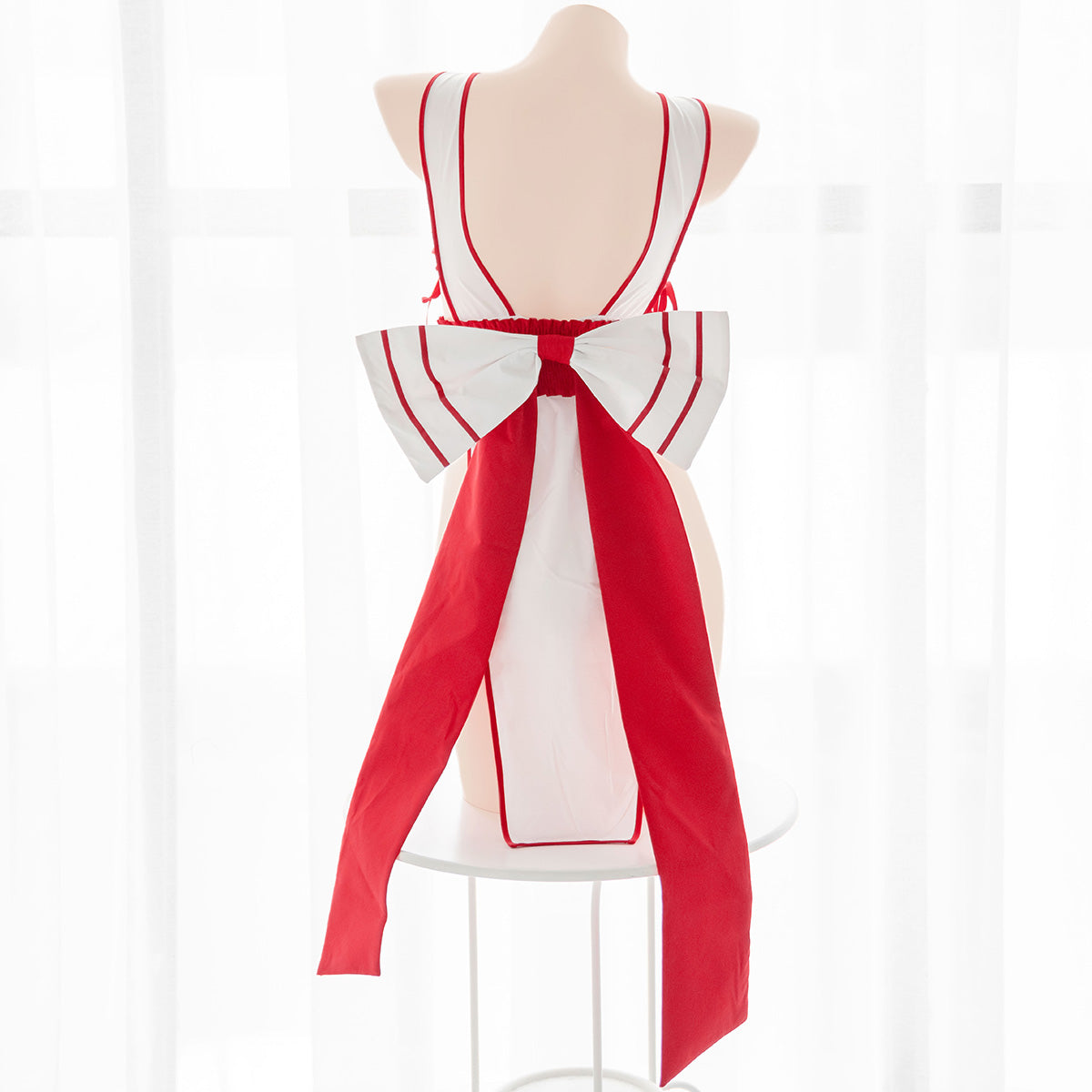 Sofyee  Sexy High-Slit Red And White Yanying One-Piece Hollow Cheongsam