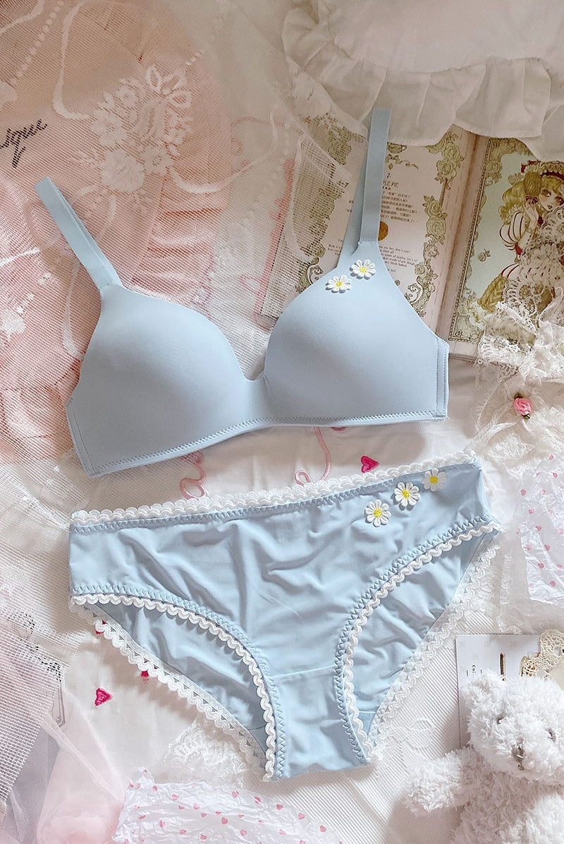 Blue little daisy ice silk seamless thin and no steel ring bra set