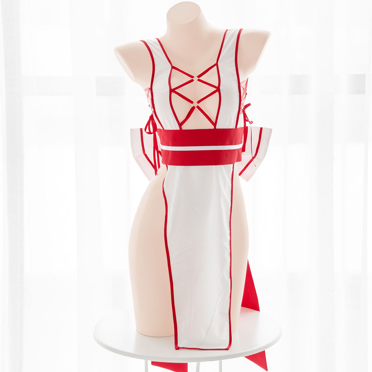 Sofyee  Sexy High-Slit Red And White Yanying One-Piece Hollow Cheongsam
