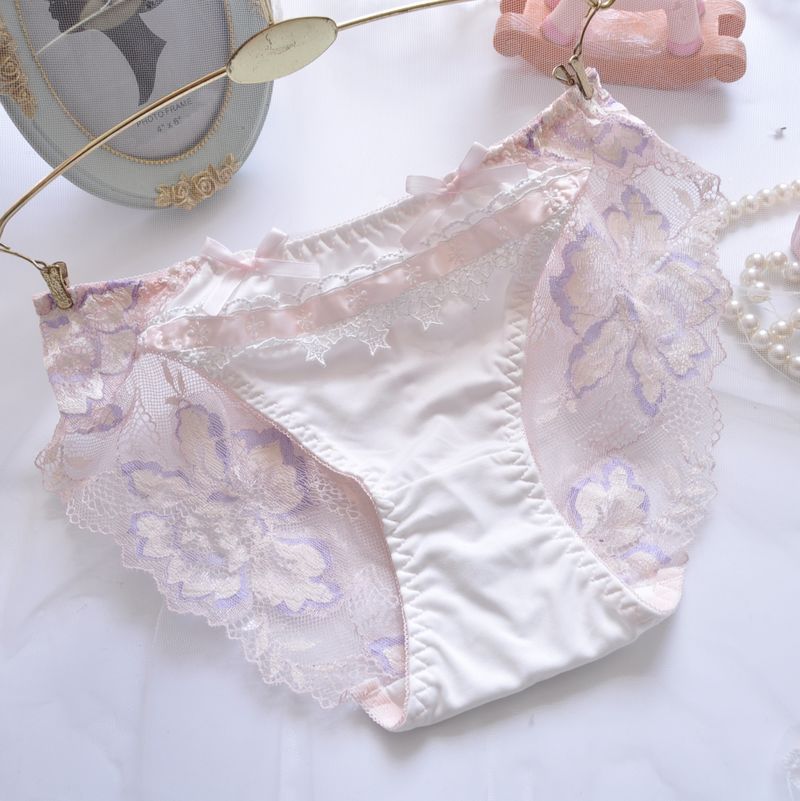 4 Stück-Kawaii Flower White Kiss Me Höschen 