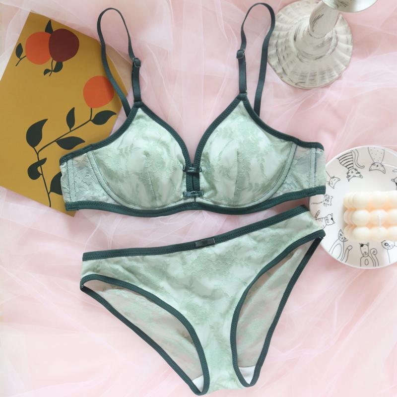 Französische Dessous-Spitze im Retro-Stil, sexy, süß, geraffter Mädchen-BH-Set mit weichem Stahlring 