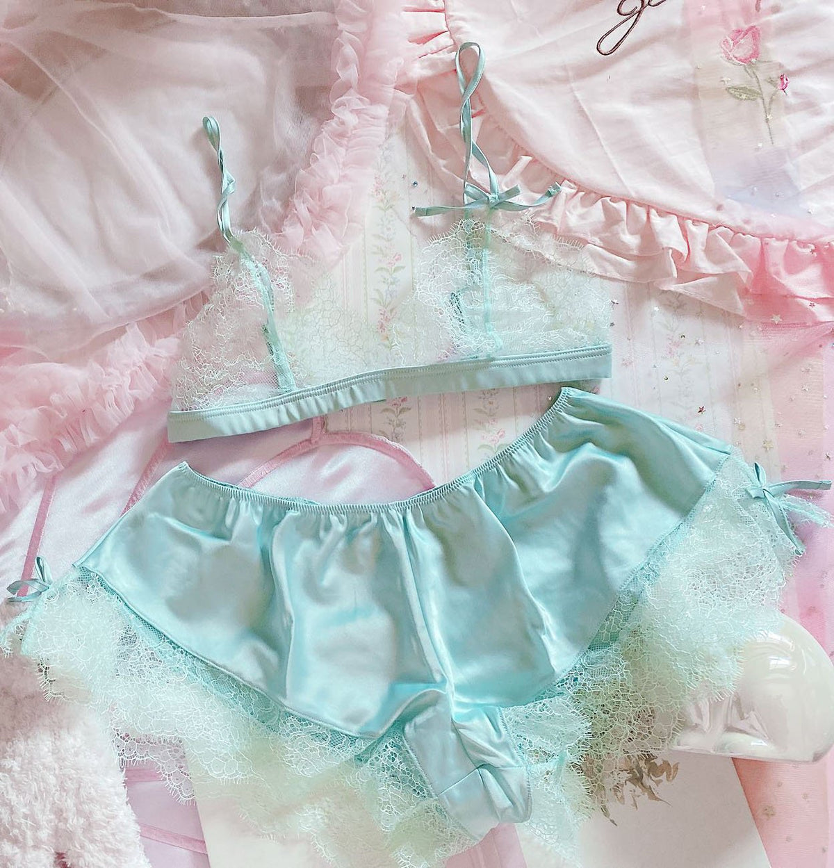 Japanese Girl Eyelash Lace Sexy Steelless Triangle Cup Satin Bra Set